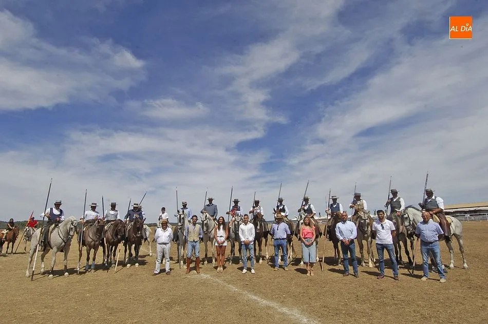 Ganadores, organizadores, jueces y autoridades locales/ Foto: Adrián M.Pastor