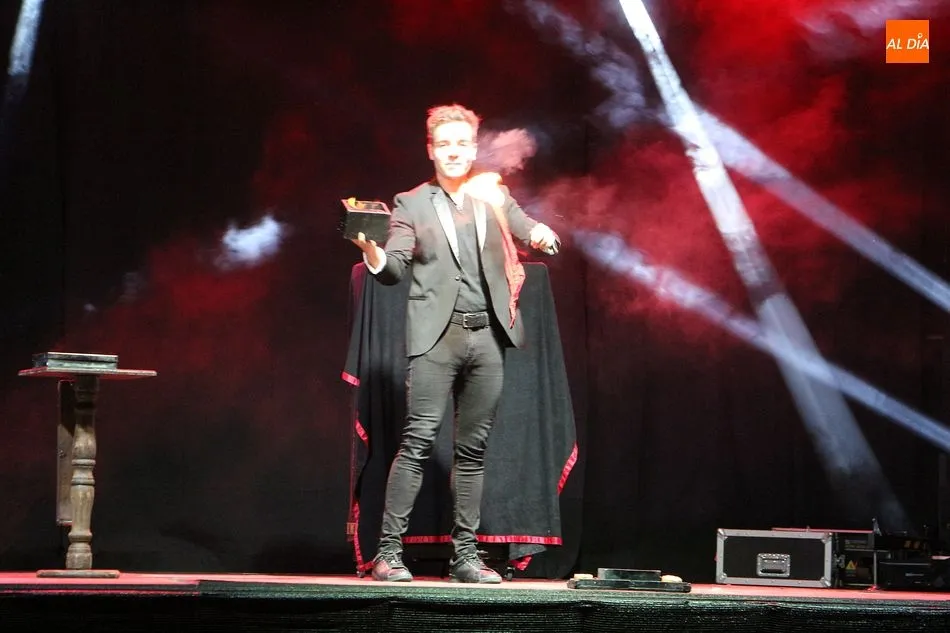 Foto 11 - Jammes Garibo ofrece un m&aacute;gico espect&aacute;culo en Guijuelo