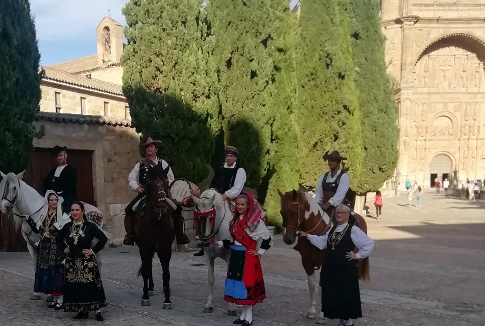 Foto 3 - Salamanca prepara la promoci&oacute;n en M&eacute;xico de los trajes t&iacute;picos de la tierra y la cultura...
