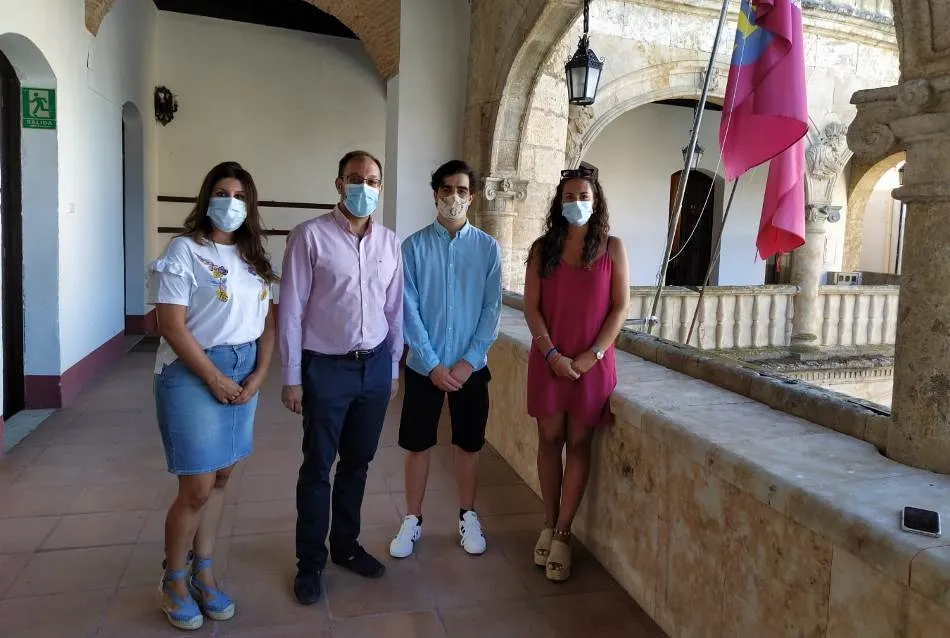 Jaime Bajo Da Costa, felicitado en la Casa Consistorial por su Medalla de Oro  