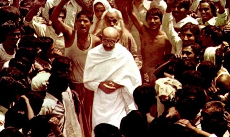 Proyección de la película Gandhi
