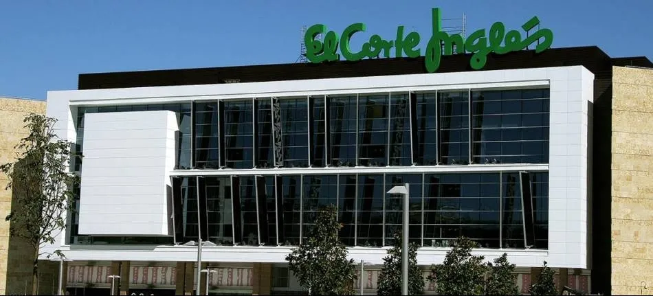 Fachada principal de El Corte Inglés
