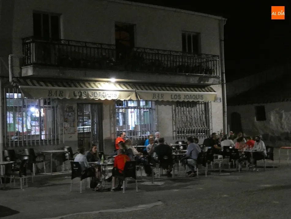 Foto 7 - Noches vivas en la plaza de Poveda de las Cintas