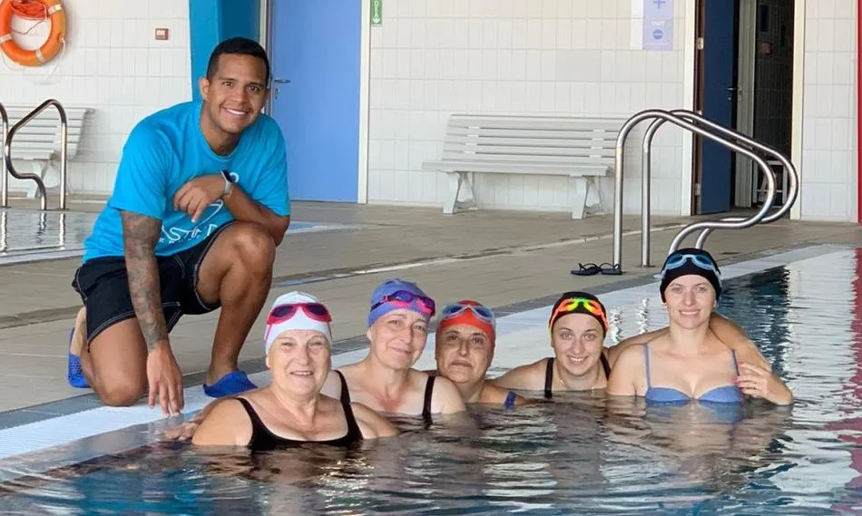 El Centro Acuático programa varias sesiones abiertas de zumba como ‘Summer Party’  