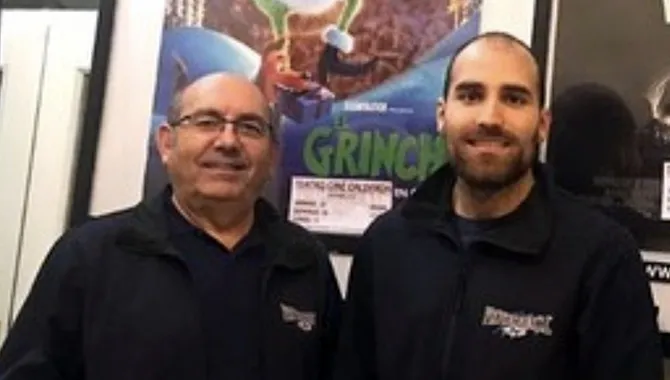 Joaquín Fuentes junto a su hijo