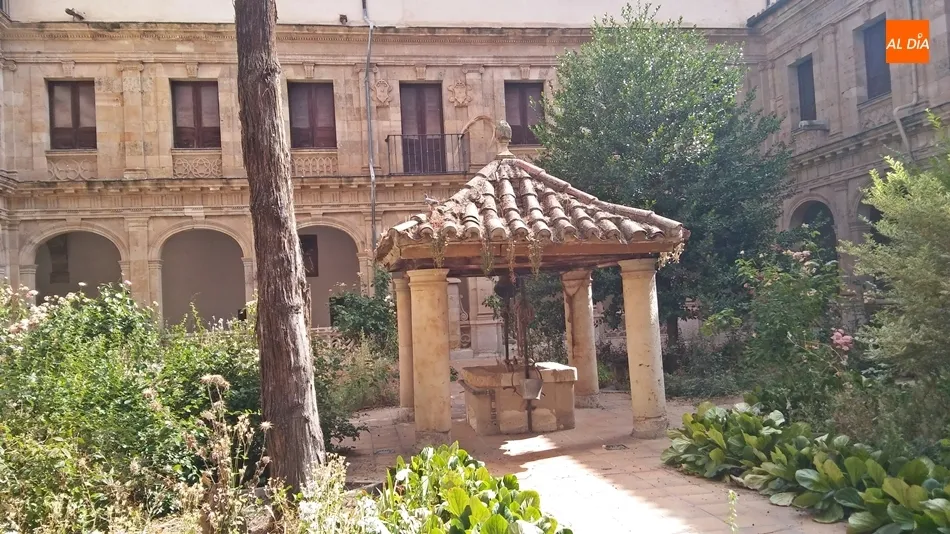 Claustro de Las Úrsulas en Salamanca