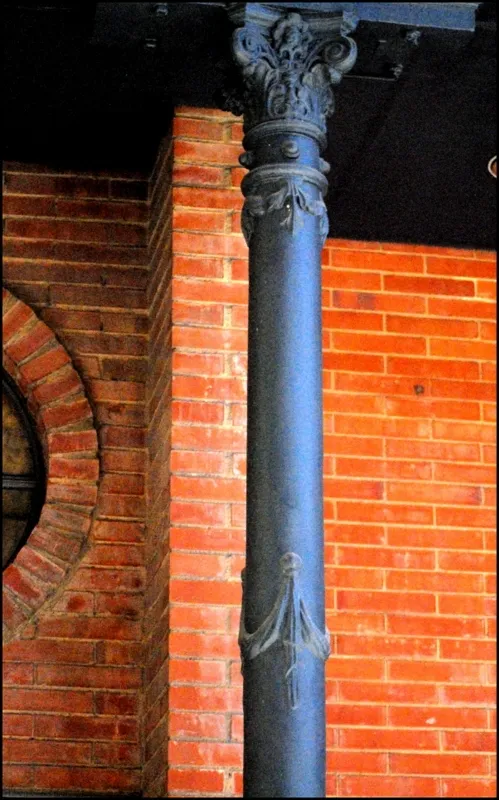 Foto 3 - La columna que sustenta la edad de hierro.&nbsp;