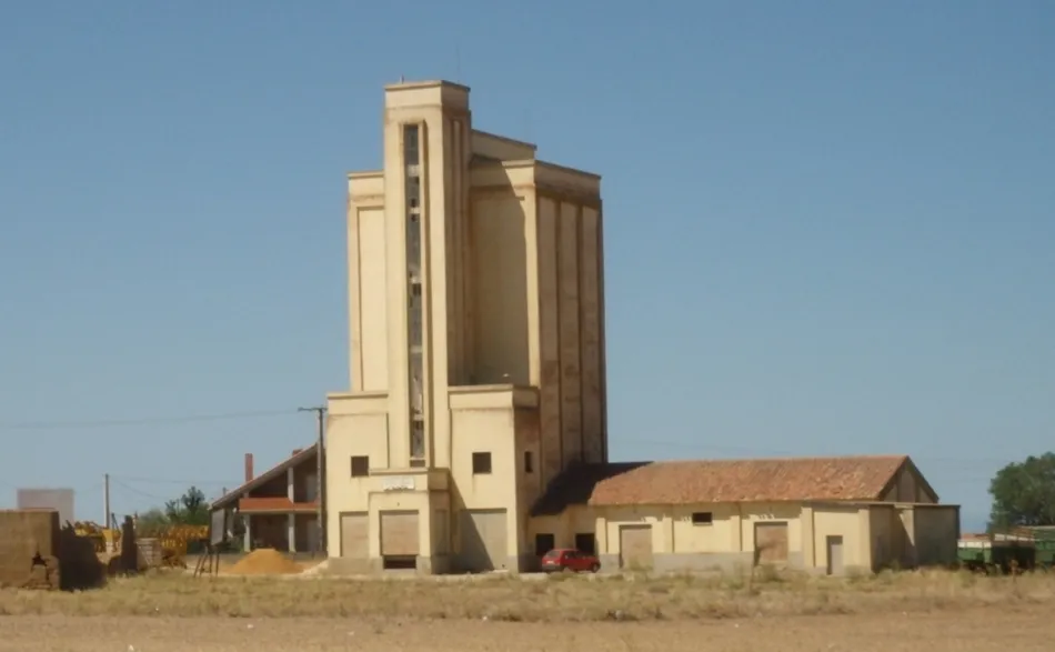Un silo, imagen de archivo