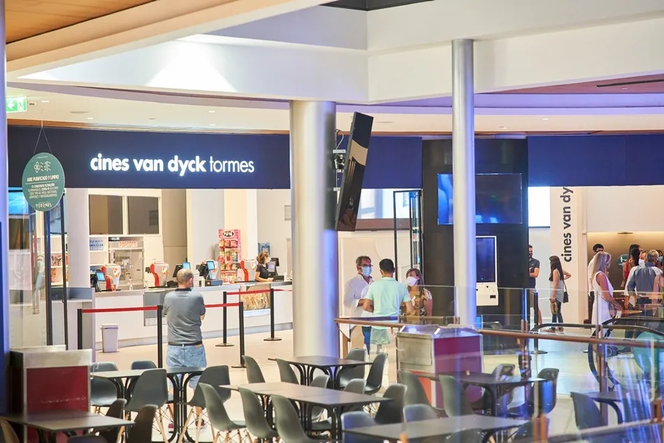 Foto 2 - Los cines del CC El Tormes abren de nuevo sus puertas con el preestreno de &lsquo;&iexcl;Qu&eacute; suene la...
