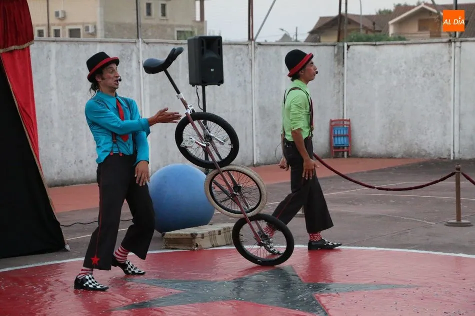 Foto 5 - Aldead&aacute;vila inicia el programa de &lsquo;Un verano diferente&rsquo; con el circo de Birly y Birloque  