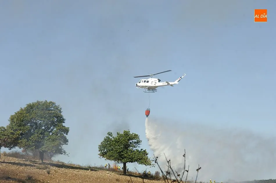 Foto 2 - Un incendio en Vistahermosa provoca alerta en toda Salamanca