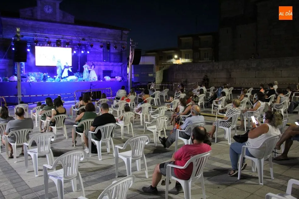 Foto 3 - Peque&ntilde;os y mayores viven con emoci&oacute;n el espect&aacute;culo &lsquo;Princesas, el musical de los cuentos&rsquo;  