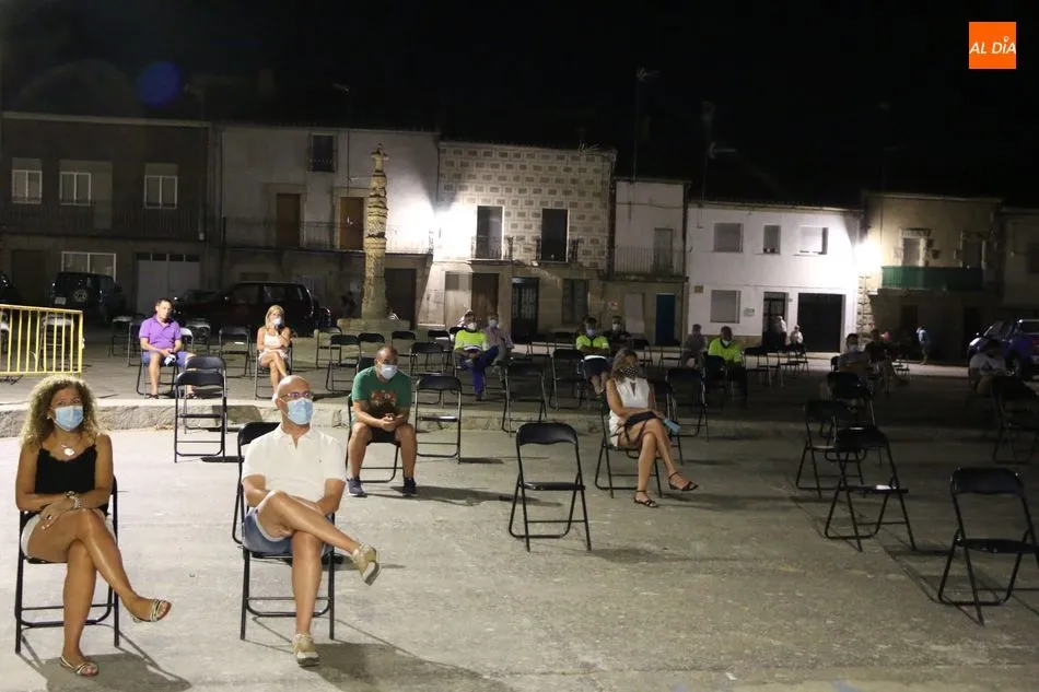 Foto 10 - Vilvestre comienza su Verano Cultural con el teatro de Trinomio y sus &lsquo;Trece&rsquo;  