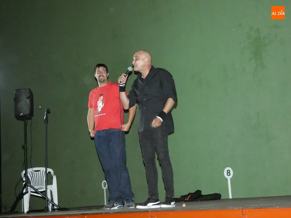Foto 4 - Noche de mon&oacute;logos en Poveda de las Cintas con &Aacute;lvaro Seko y Fernando &ldquo;El Paelao&rdquo;