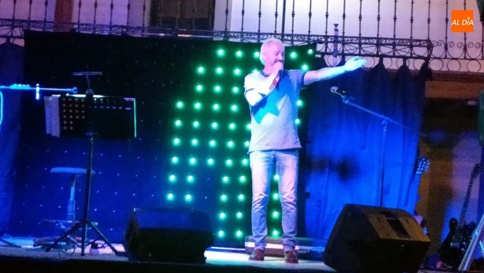 Foto 2 - Gran velada musical y de humor en la noche del s&aacute;bado en Ba&ntilde;ob&aacute;rez