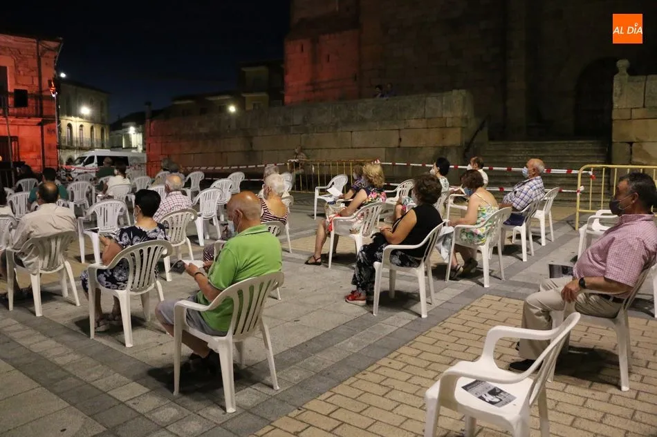 Foto 10 - La poes&iacute;a de Lorca, en el Verano Cultural de Vitigudino