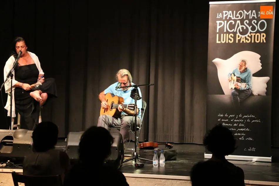 Foto 7 - Luis Pastor canta en Monleras a la esperanza y a las estrellas bajo la &lsquo;nube negra&rsquo;  