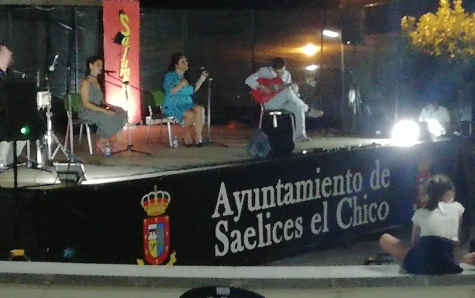 Foto 2 - Saelices el Chico finaliza con la gala de &lsquo;Comedia Charra&rsquo; su exitoso Verano Cultural  