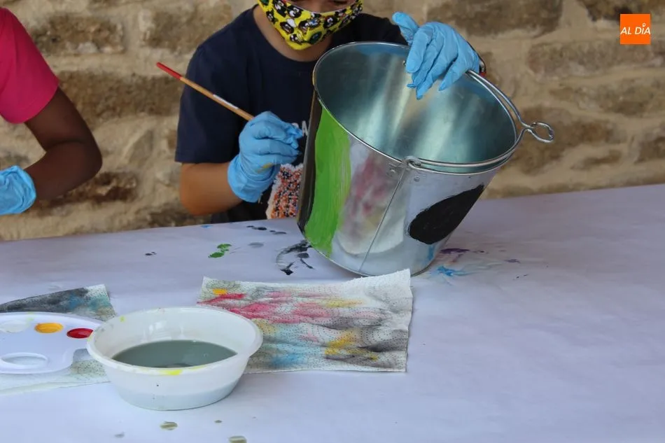 Foto 8 - Los ni&ntilde;os de Yecla de Yeltes conocen de primera mano el concepto del reciclado  