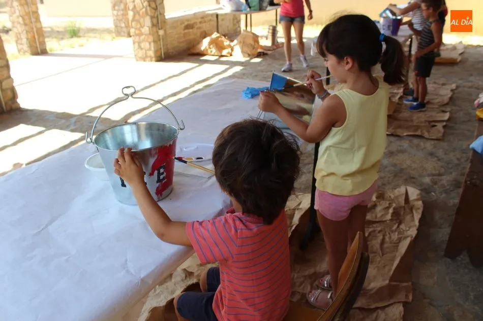 Foto 7 - Los ni&ntilde;os de Yecla de Yeltes conocen de primera mano el concepto del reciclado  