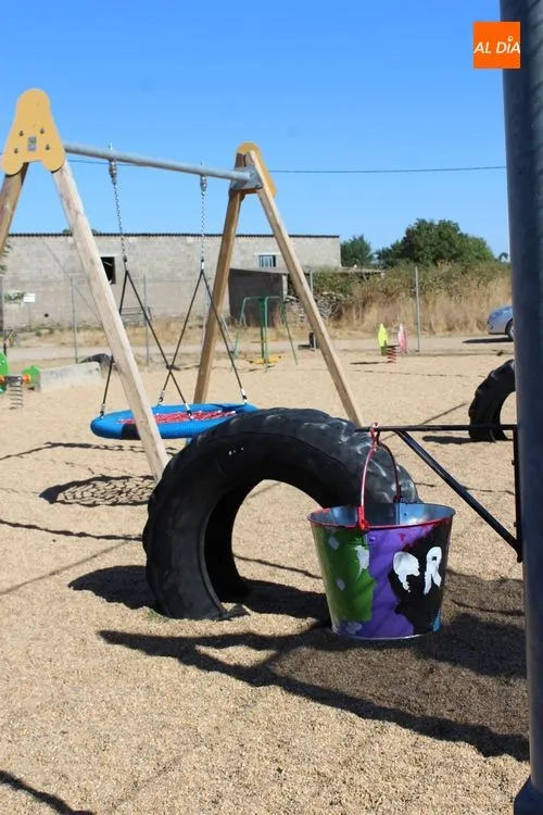 Foto 5 - Los ni&ntilde;os de Yecla de Yeltes conocen de primera mano el concepto del reciclado  