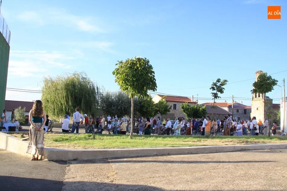 Foto 8 - Misa de campa&ntilde;a en el front&oacute;n de La Zarza de Pumareda para honrar a San Lorenzo  
