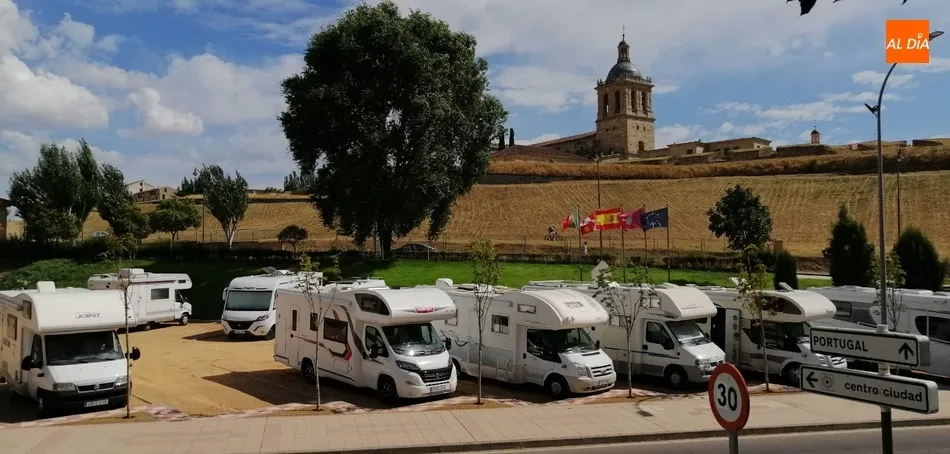 Foto 5 - Sin Martes Mayor pero con much&iacute;simo traj&iacute;n de transe&uacute;ntes y veh&iacute;culos  