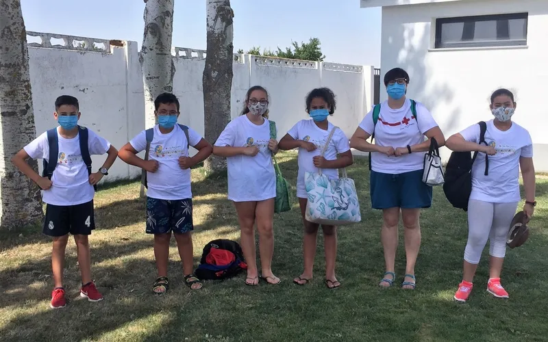 Foto 3 - Cruz Roja reconoce el valor del voluntariado en su D&iacute;a Internacional junto a los ni&ntilde;os...