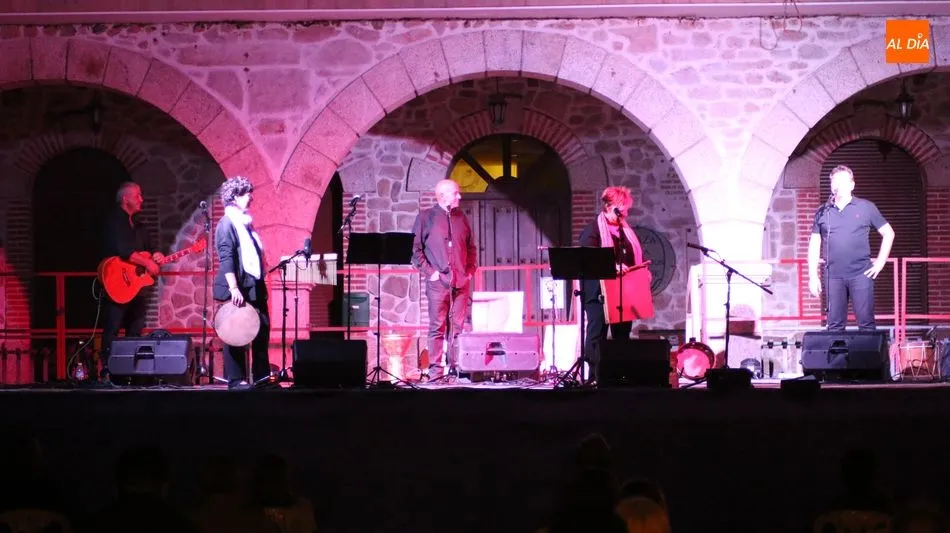 Foto 9 - Baleo pone la nota tradicional a Las Noches de la Plaza en Villarino  