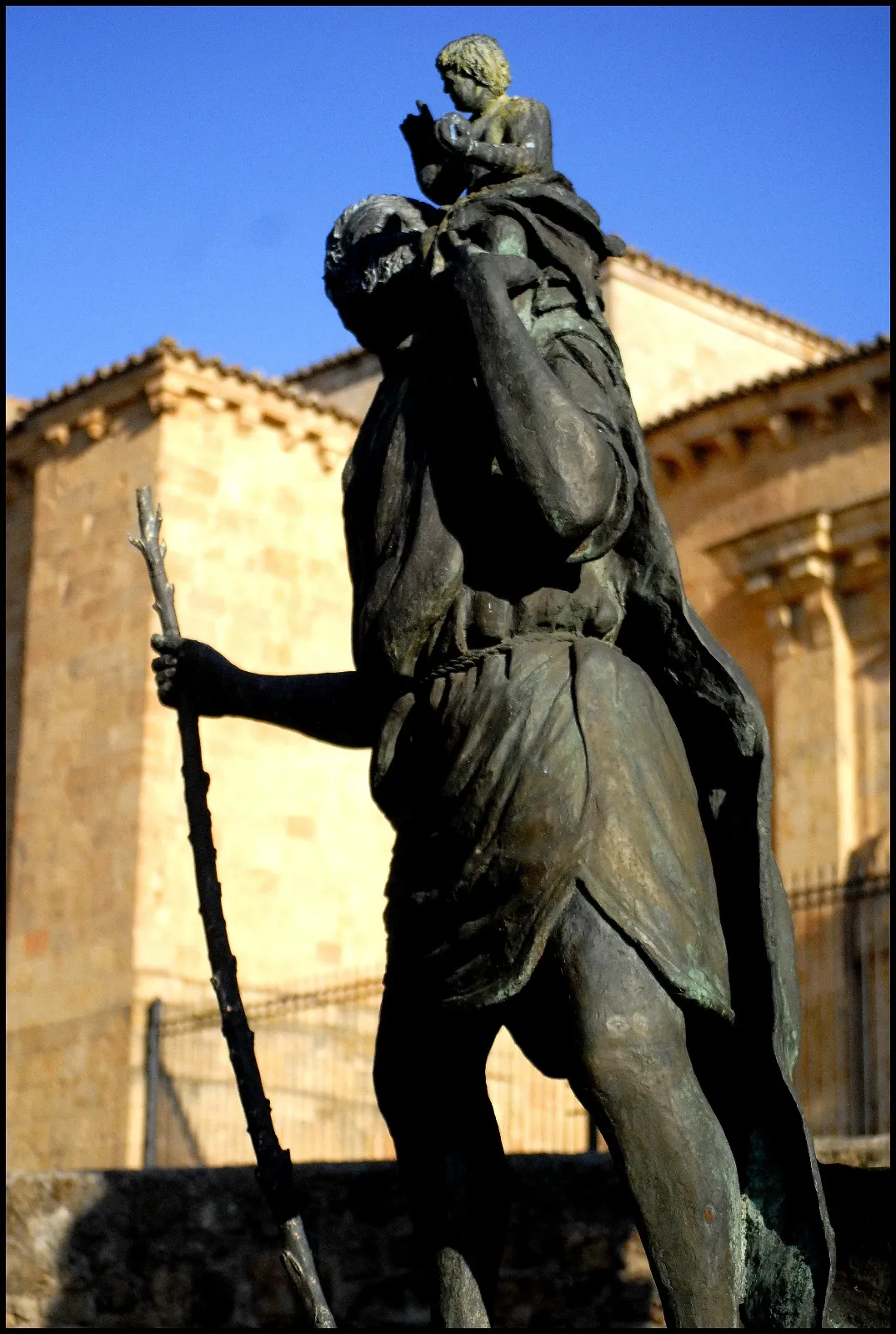 Foto 4 - El peso que pesa: la Plaza de San Cristobal y Valeriano Hern&aacute;ndez