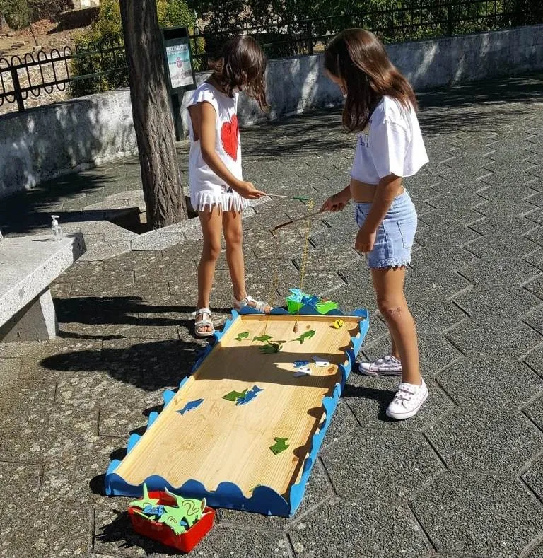 Foto 2 - &lsquo;El Tren de Colores&rsquo; de Saelices el Chico llega a su destino con la actuaci&oacute;n de Cristian...