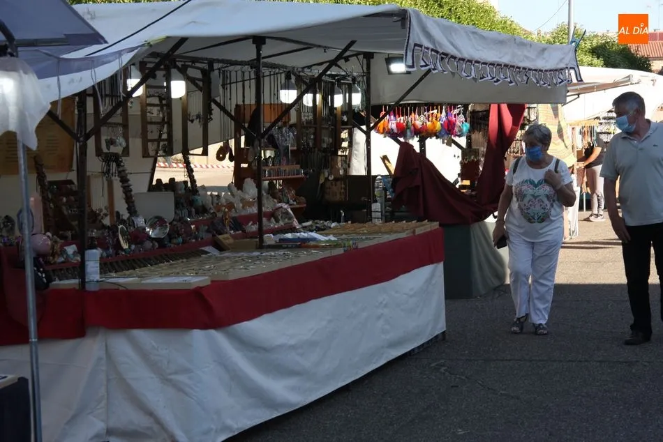 Foto 7 - Arranca en Vitigudino la Feria Medieval con todas las medidas de seguridad  