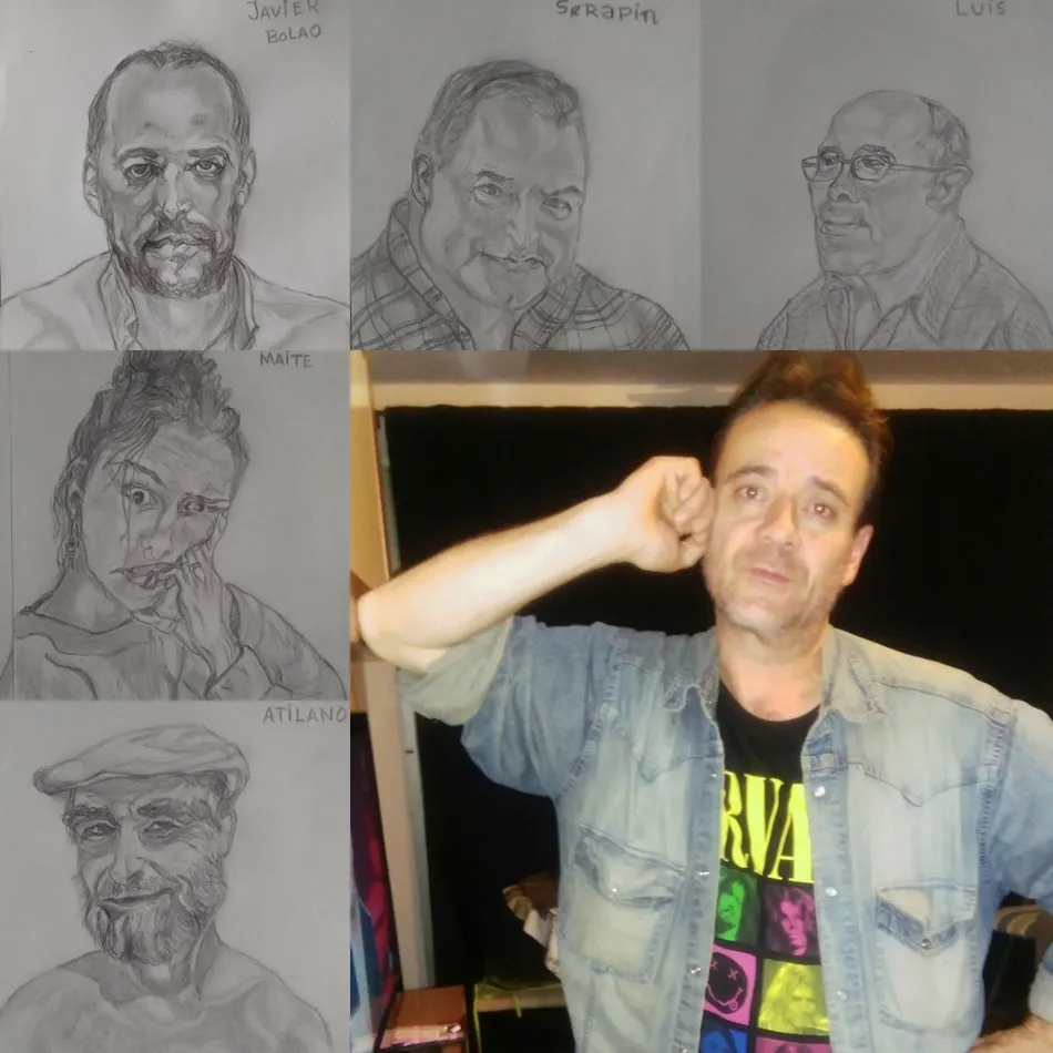 José Fernando Dueñas Moralejo con algunas de sus obras.