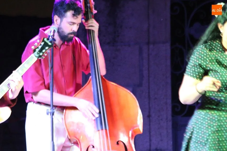 Foto 11 - 'Lul&uacute; & The Rockets' pone ritmo a la noche de &lsquo;Un verano diferente en Aldead&aacute;vila&rsquo;  