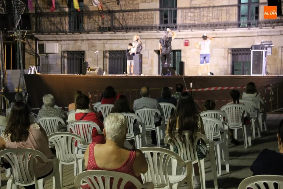 Foto 6 - El Bar&oacute;n despliega su magia en Vitigudino  