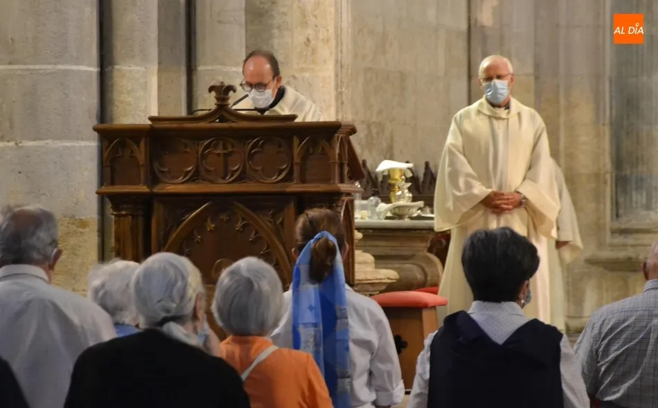 Foto 7 - Pr&aacute;cticamente lleno en la Catedral para celebrar la festividad de su patrona  