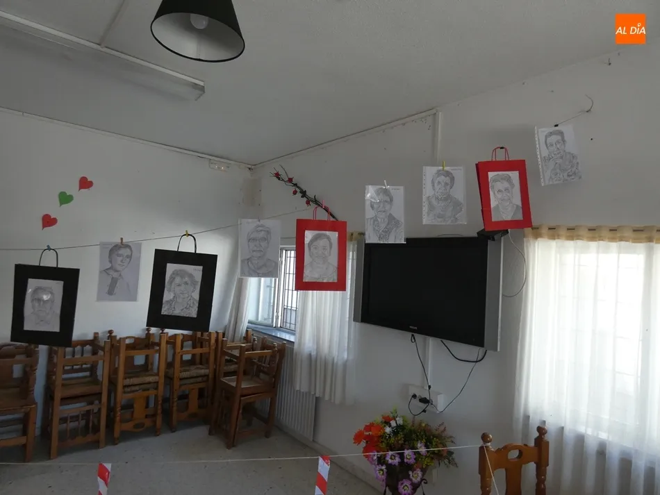 Foto 8 - Inauguran la exposici&oacute;n &lsquo;ConfiTRAZOS&rsquo;, Memoria de un confinamiento en Cantalpino  