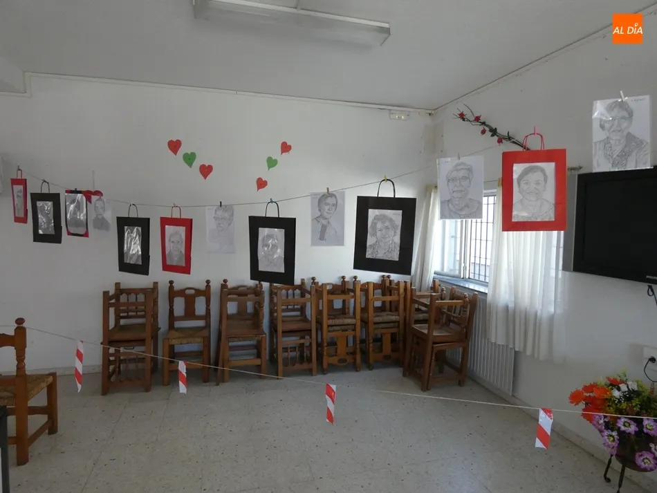 Foto 7 - Inauguran la exposici&oacute;n &lsquo;ConfiTRAZOS&rsquo;, Memoria de un confinamiento en Cantalpino  