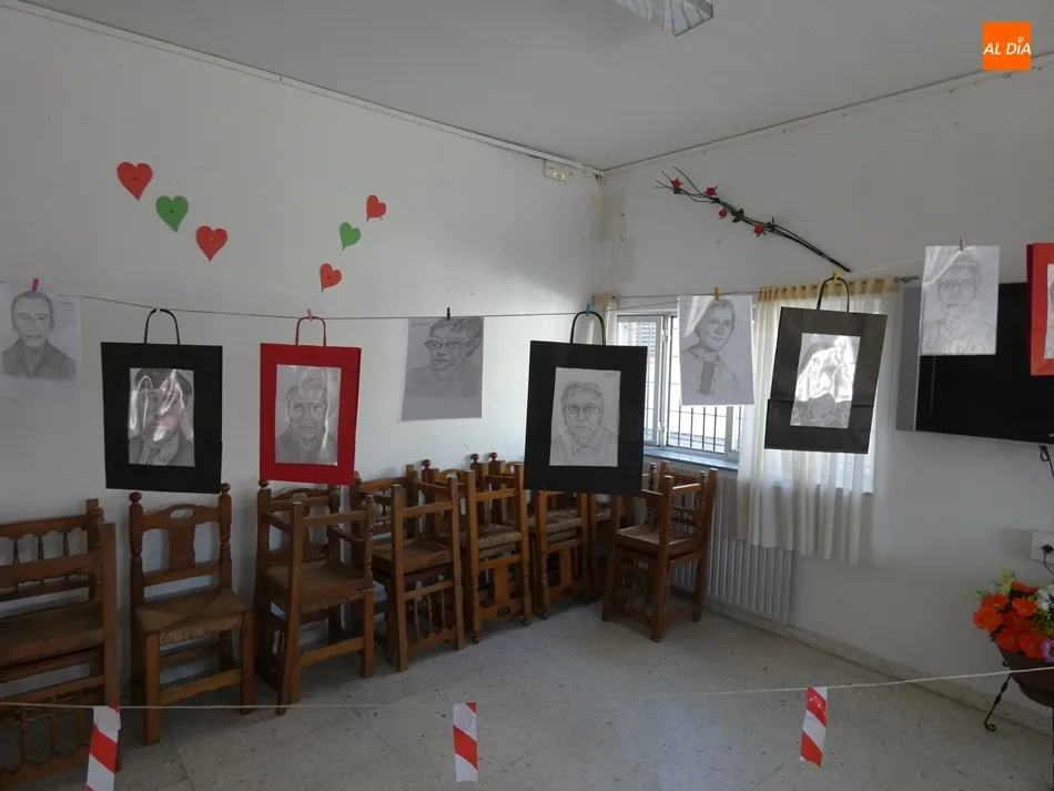 Foto 6 - Inauguran la exposici&oacute;n &lsquo;ConfiTRAZOS&rsquo;, Memoria de un confinamiento en Cantalpino  