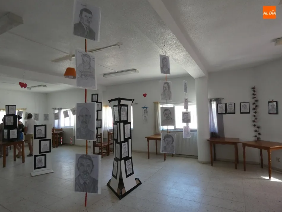 Foto 2 - Inauguran la exposici&oacute;n &lsquo;ConfiTRAZOS&rsquo;, Memoria de un confinamiento en Cantalpino  
