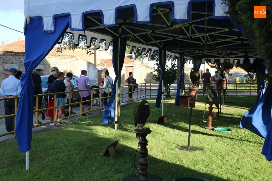 Foto 4 - Buena afluencia de p&uacute;blico en la Feria Medieval de Vitigudino  