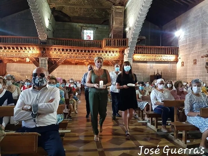 Foto 3 - Emociones y la &ldquo;Charr&aacute;&rdquo; en las calles protagonizan las honras a San Roque en Macotera