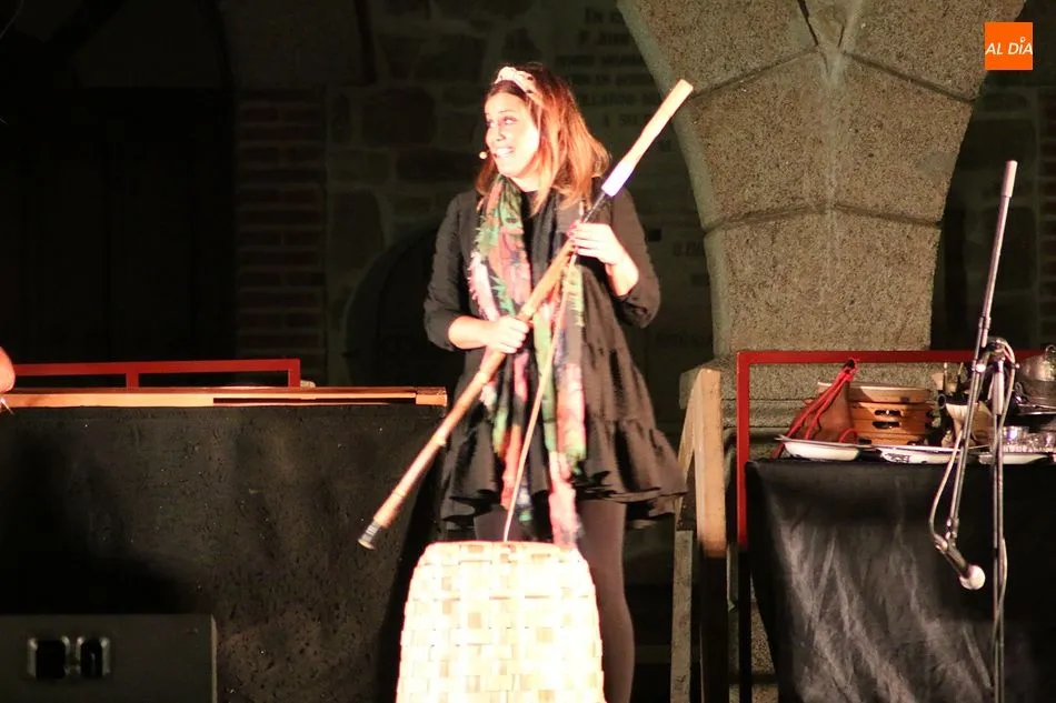 Foto 9 - Mayalde hace cantar a la Plaza de Villarino  