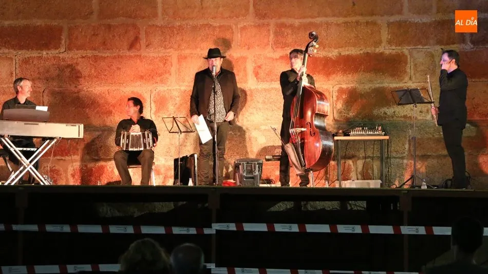 Foto 5 - Tango Zero marca el inicio del programa cultural en Masueco  