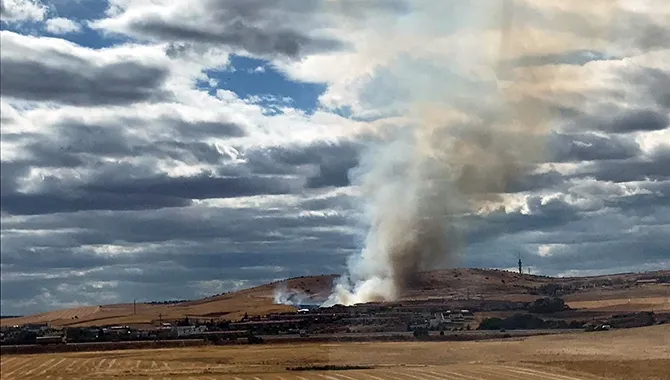 Foto 3 - Un gran incendio en Aldeatejada moviliza a tres dotaci&oacute;nes de Bomberos&nbsp;