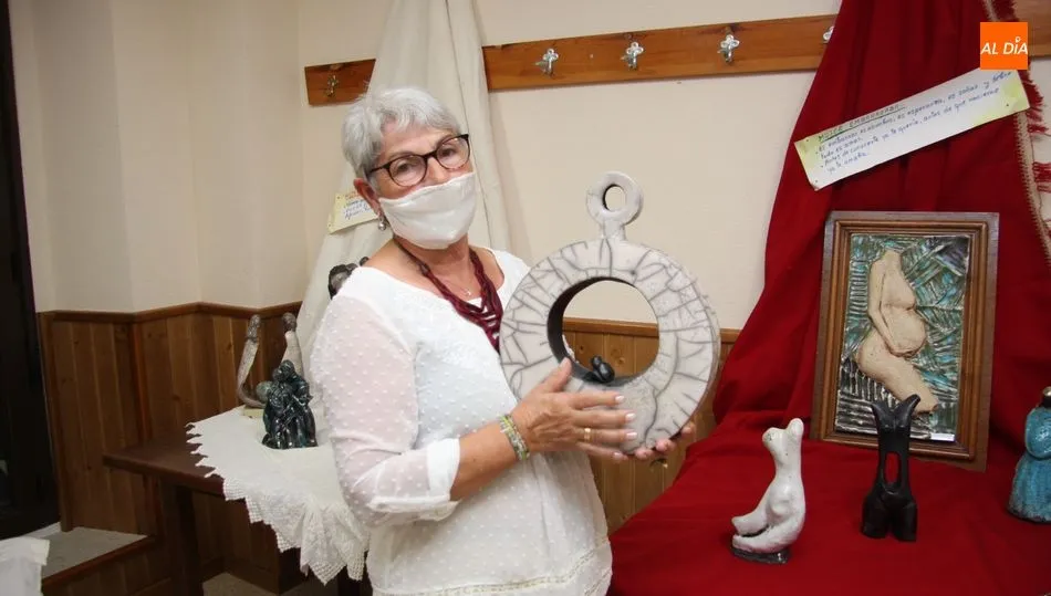 Rosalía Rodríguez Sánchez muestra su compromiso en la lucha de las mujeres por la igualdad y contra la violencia machista