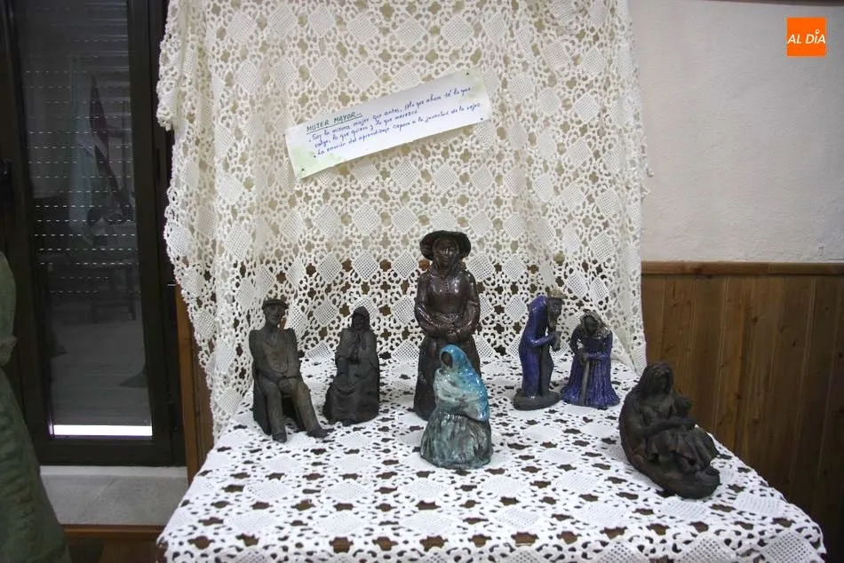 Foto 3 - Extraordinaria exposici&oacute;n de cer&aacute;mica en Masueco dedicada a la mujer  