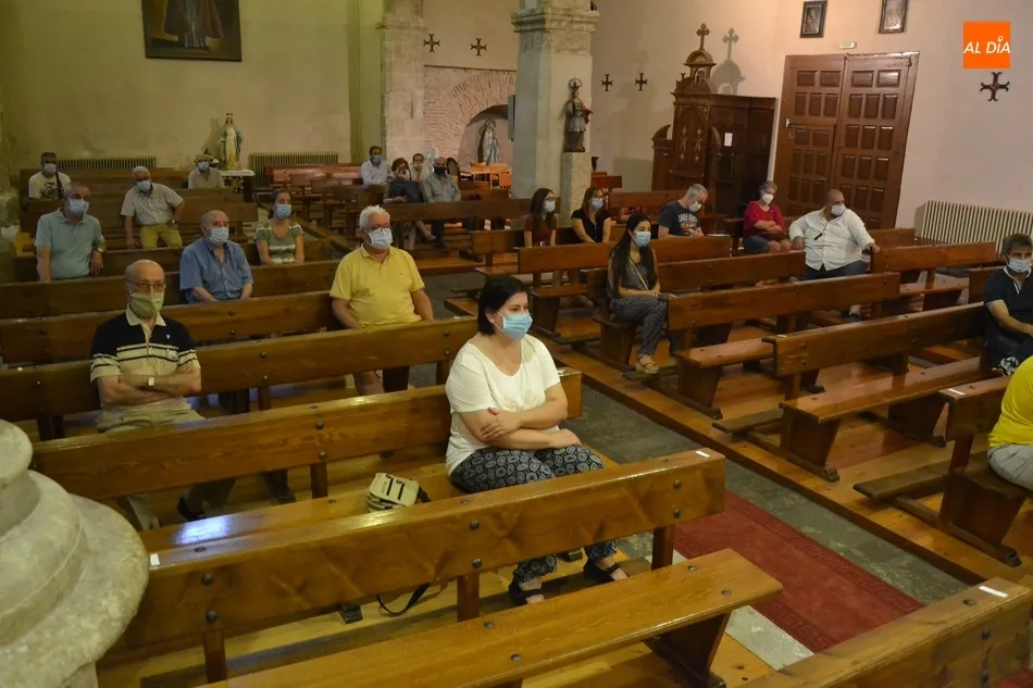 Foto 3 - La Cofrad&iacute;a del Silencio debate qu&eacute; hacer con el Lignum Crucis tras descartar procesionarlo en...