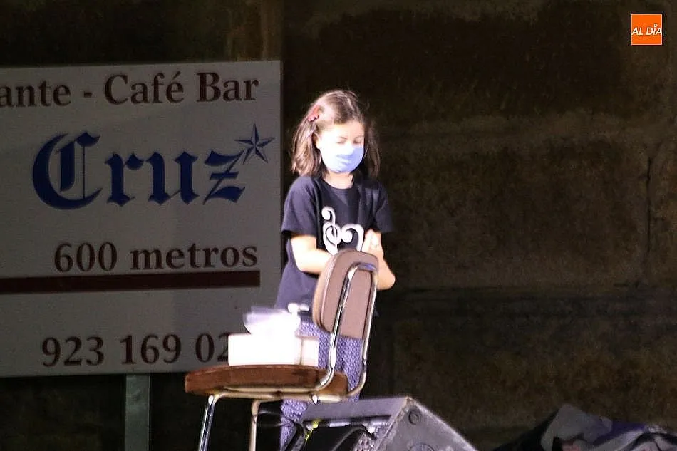 Foto 7 - La magia de Joyra llena de ilusi&oacute;n la plazuela de La Capilla en Masueco  