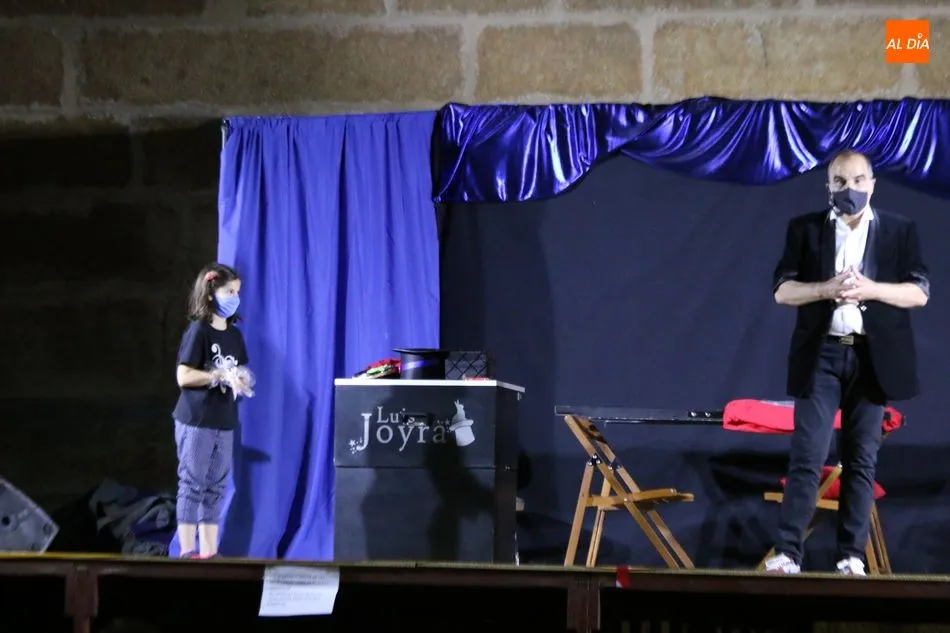 Foto 6 - La magia de Joyra llena de ilusi&oacute;n la plazuela de La Capilla en Masueco  